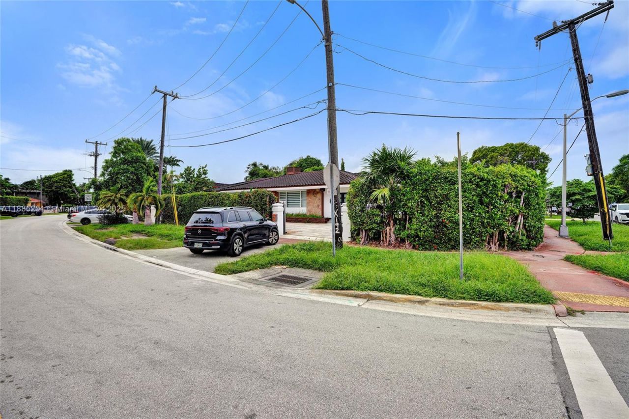 3784 Sheridan Ave, Miami Beach, FL 33140 Photo