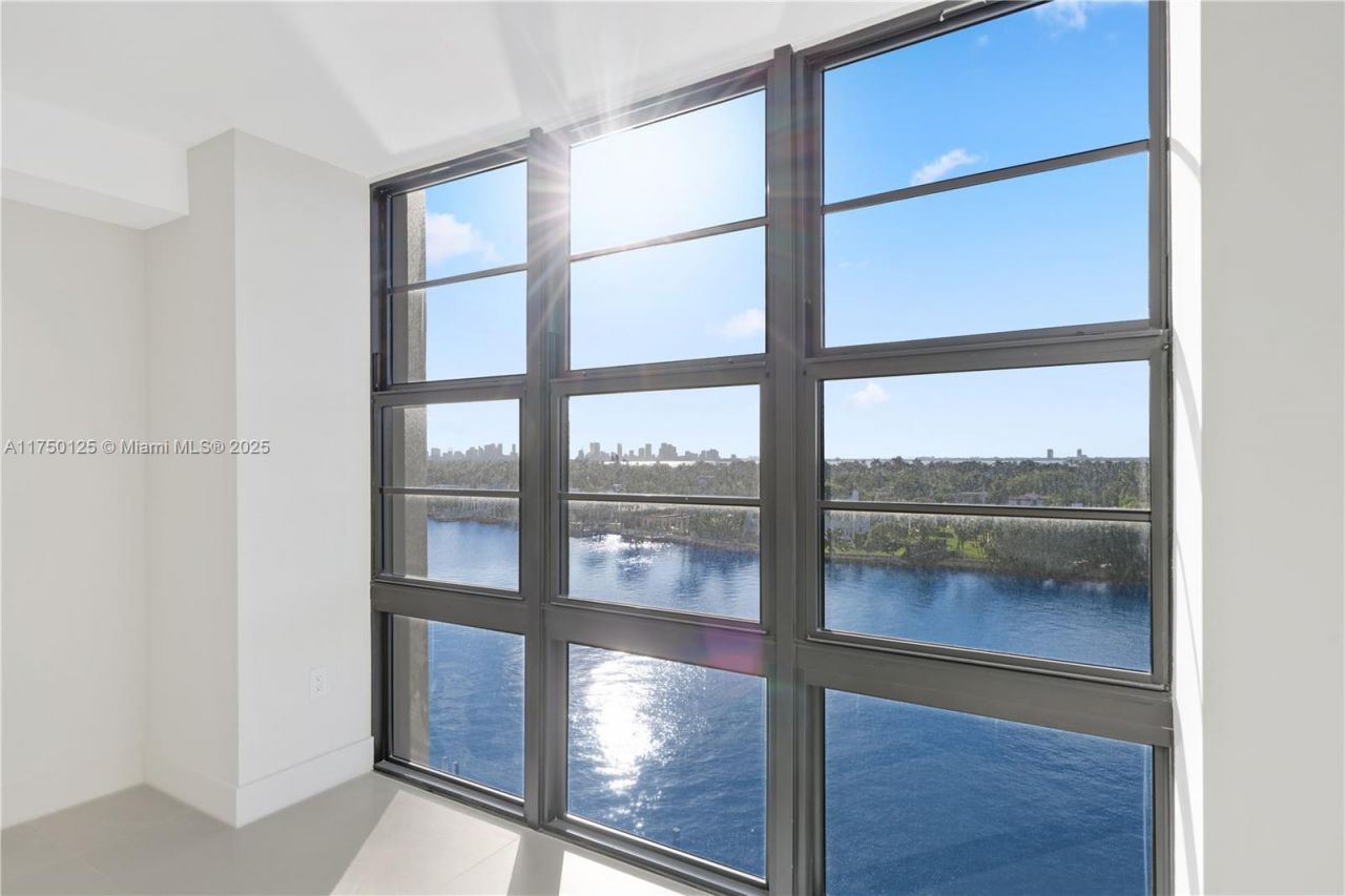 5500 Collins Ave, Unit 802, Miami Beach, FL 33140 Photo