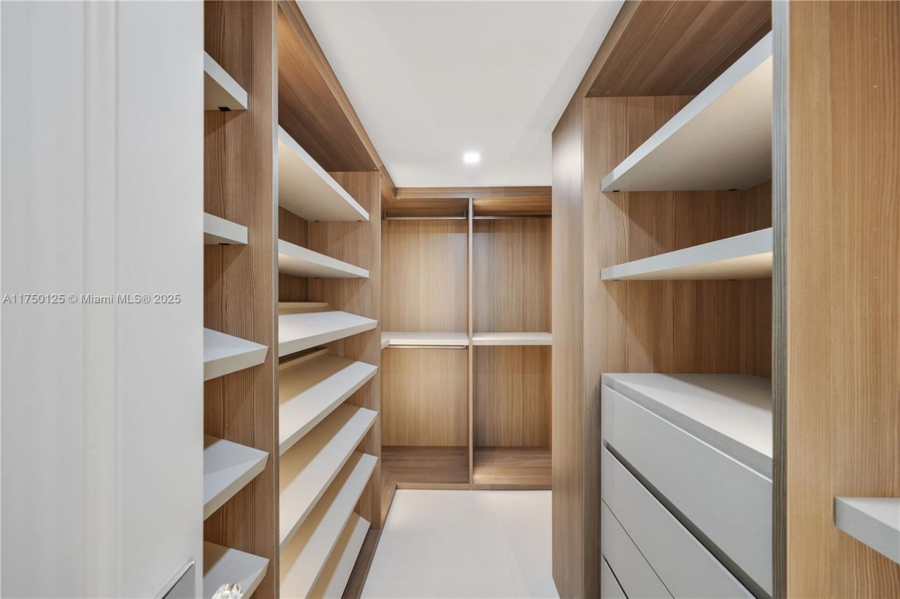 5500 Collins Ave, Unit 802, Miami Beach, FL 33140 Photo