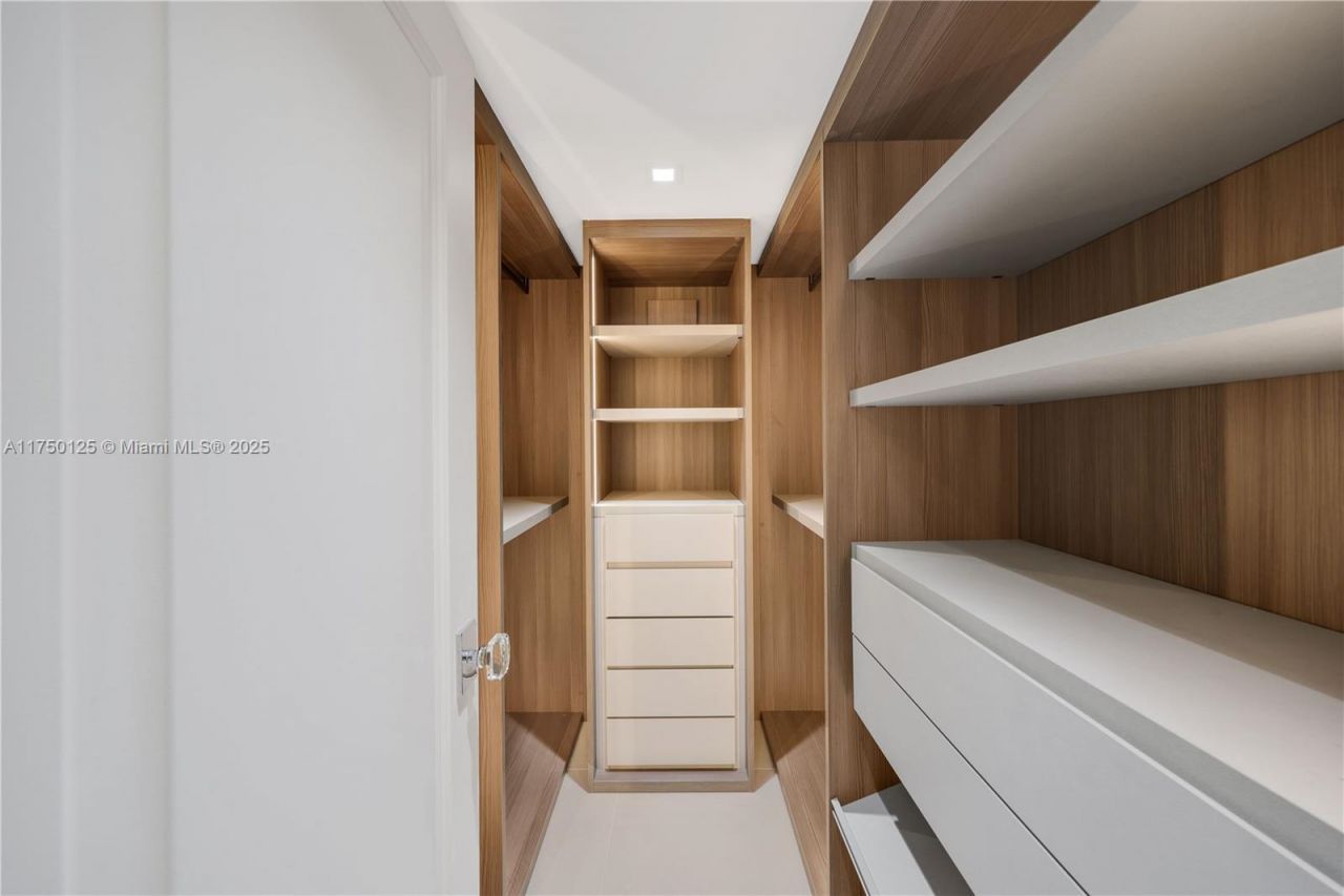 5500 Collins Ave, Unit 802, Miami Beach, FL 33140 Photo