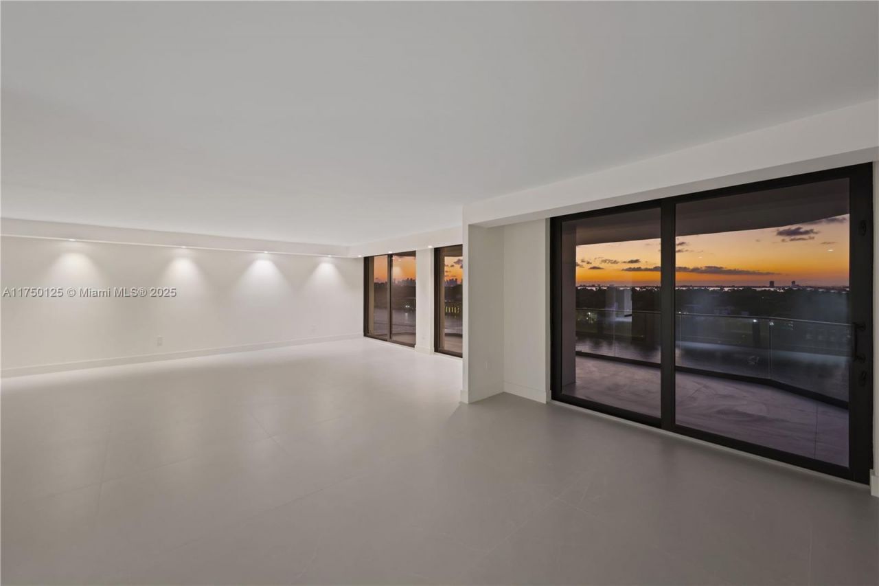 5500 Collins Ave, Unit 802, Miami Beach, FL 33140 Photo