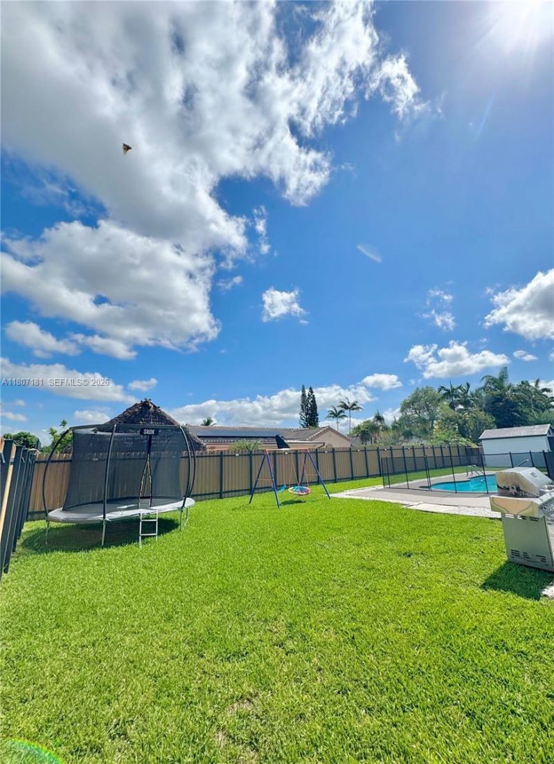 15421 SW 158th St, Miami, FL 33187 Photo