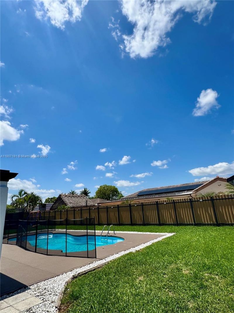 15421 SW 158th St, Miami, FL 33187 Photo