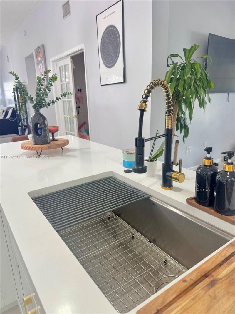 15421 SW 158th St, Miami, FL 33187 Photo