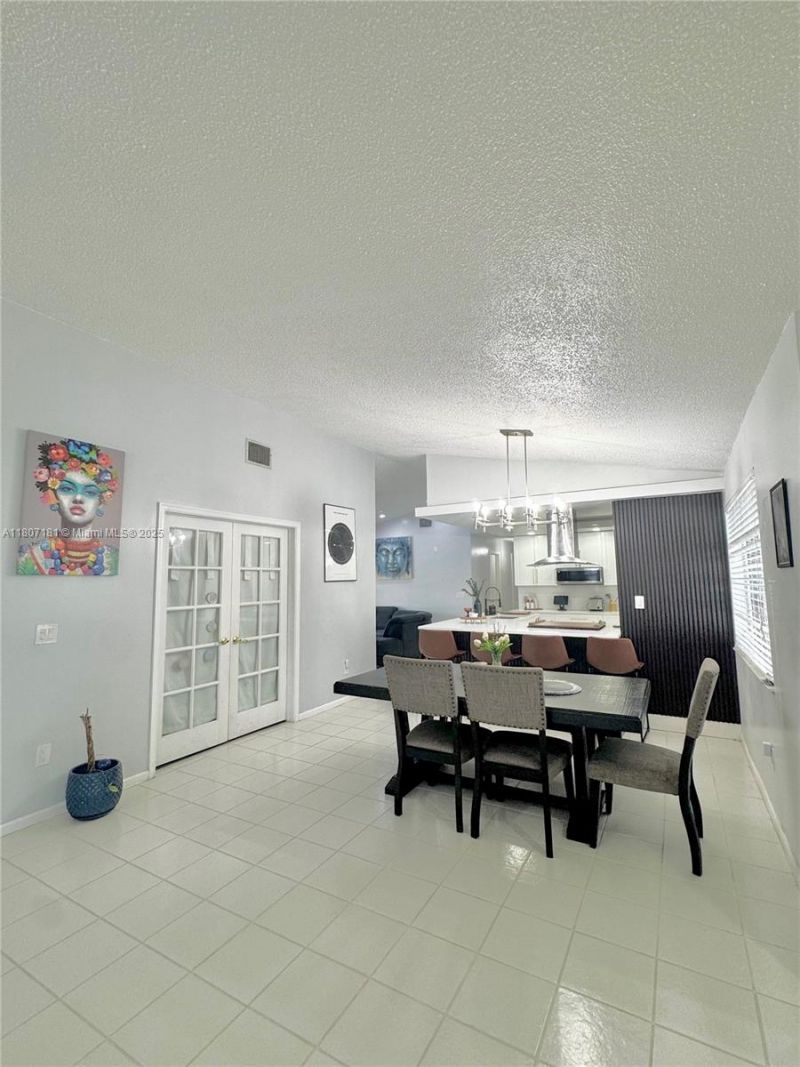 15421 SW 158th St, Miami, FL 33187 Photo