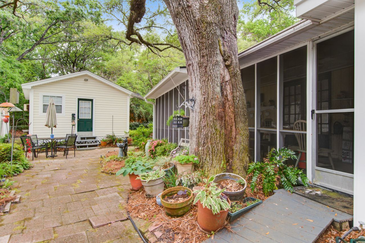 344 Lantana Drive Photo 17