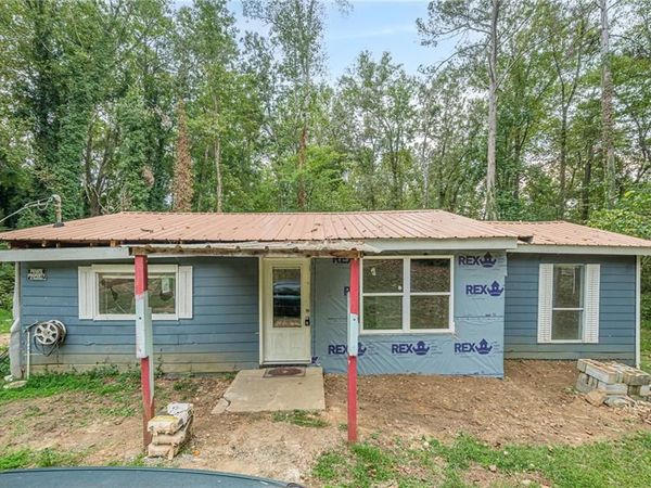 500 Gayle Drive SE, Acworth, GA 30102