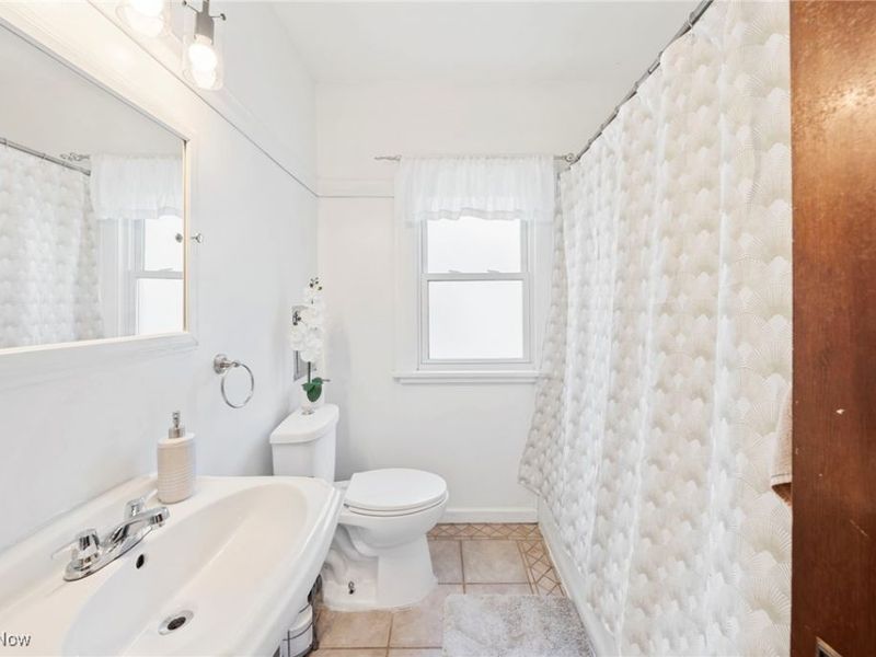 7115 Hampstead Avenue, Parma, OH 44129 Photo 14