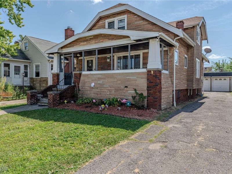 7115 Hampstead Avenue, Parma, OH 44129 Photo 2