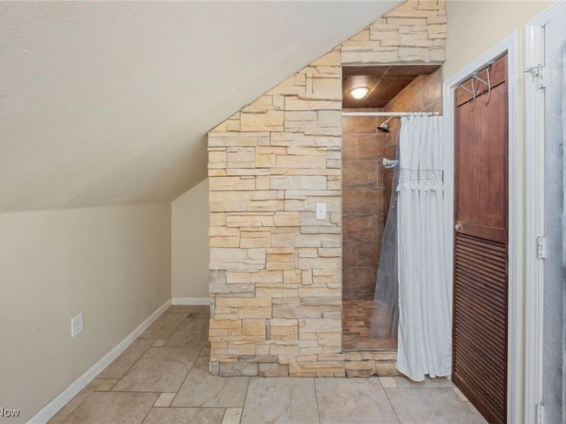 7115 Hampstead Avenue, Parma, OH 44129 Photo 20