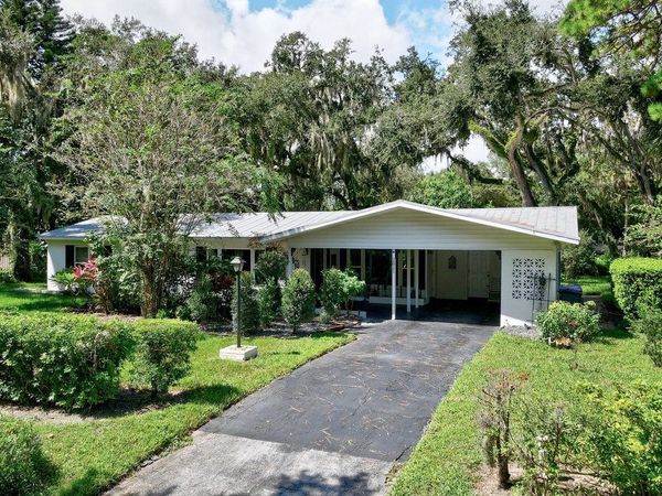 2811 10th Avenue, Vero Beach, FL 32960