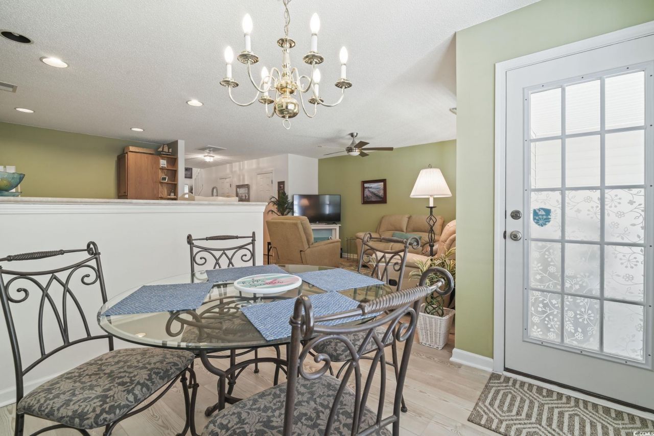 456 Red Rose Blvd. Photo 11