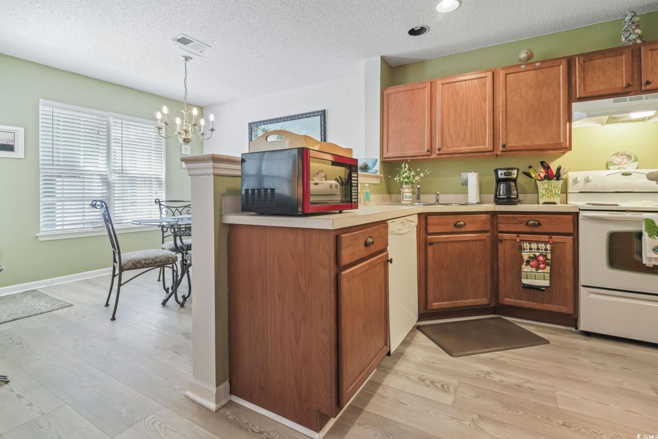 456 Red Rose Blvd. Photo 12