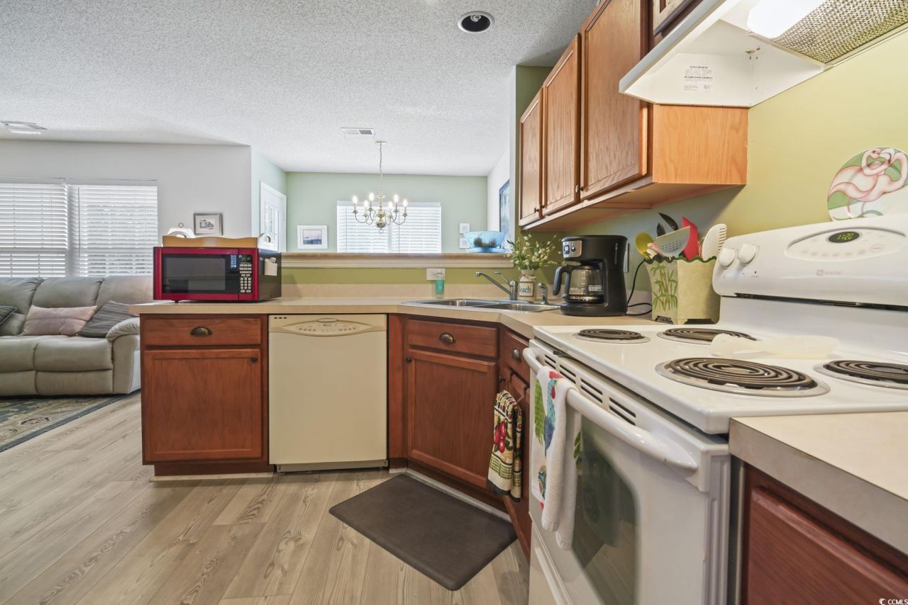 456 Red Rose Blvd. Photo 14