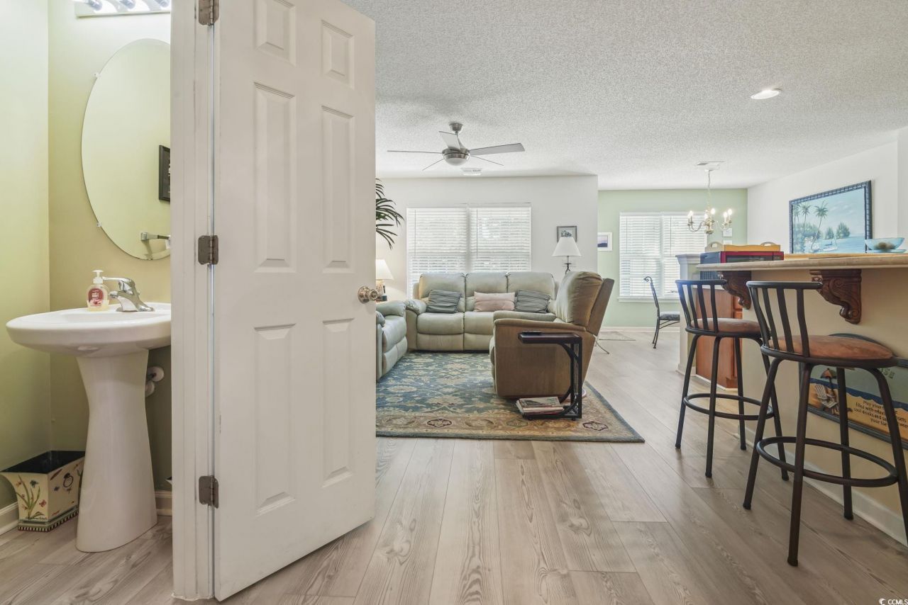 456 Red Rose Blvd. Photo 15