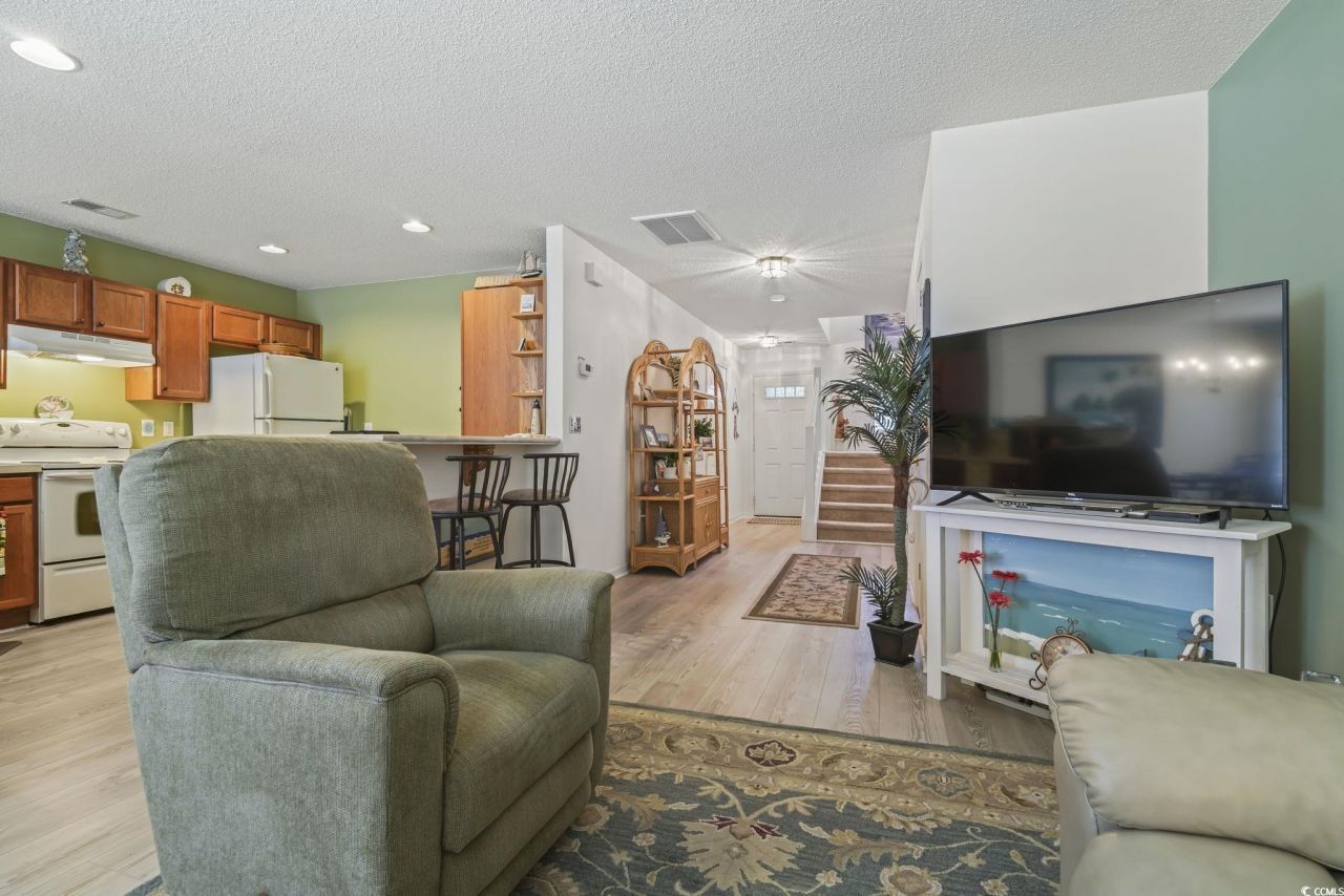 456 Red Rose Blvd. Photo 17