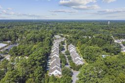 456 Red Rose Blvd. photo 4