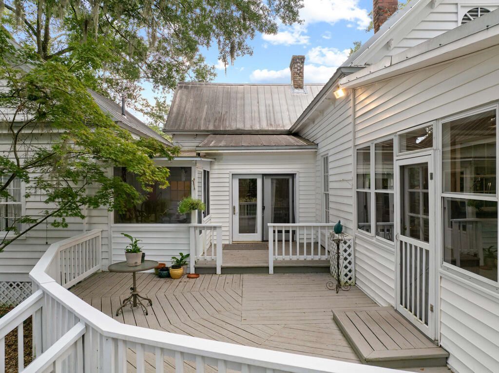 487 Hampton Street Photo 14