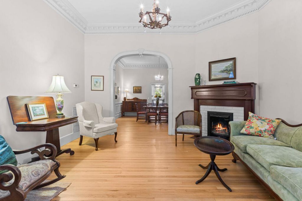 487 Hampton Street Photo 15