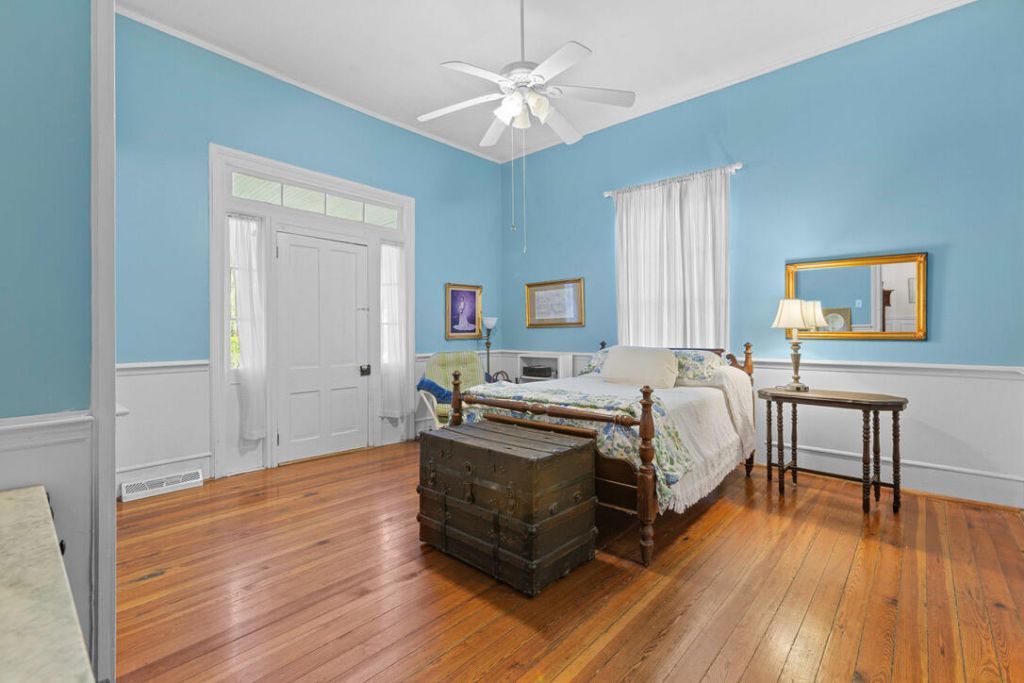 487 Hampton Street Photo 19