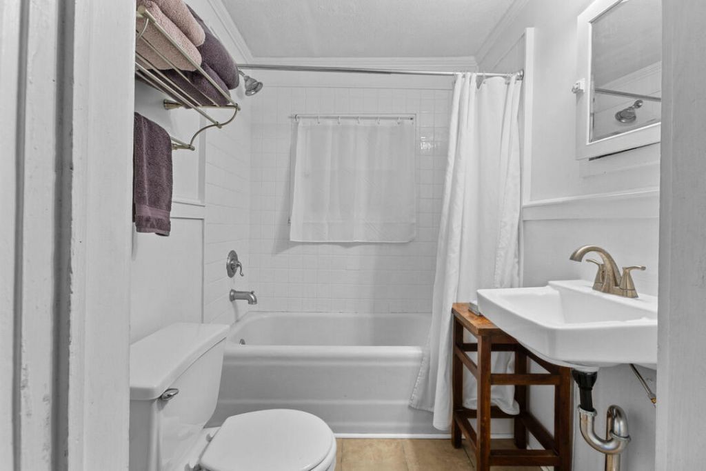 487 Hampton Street Photo 29