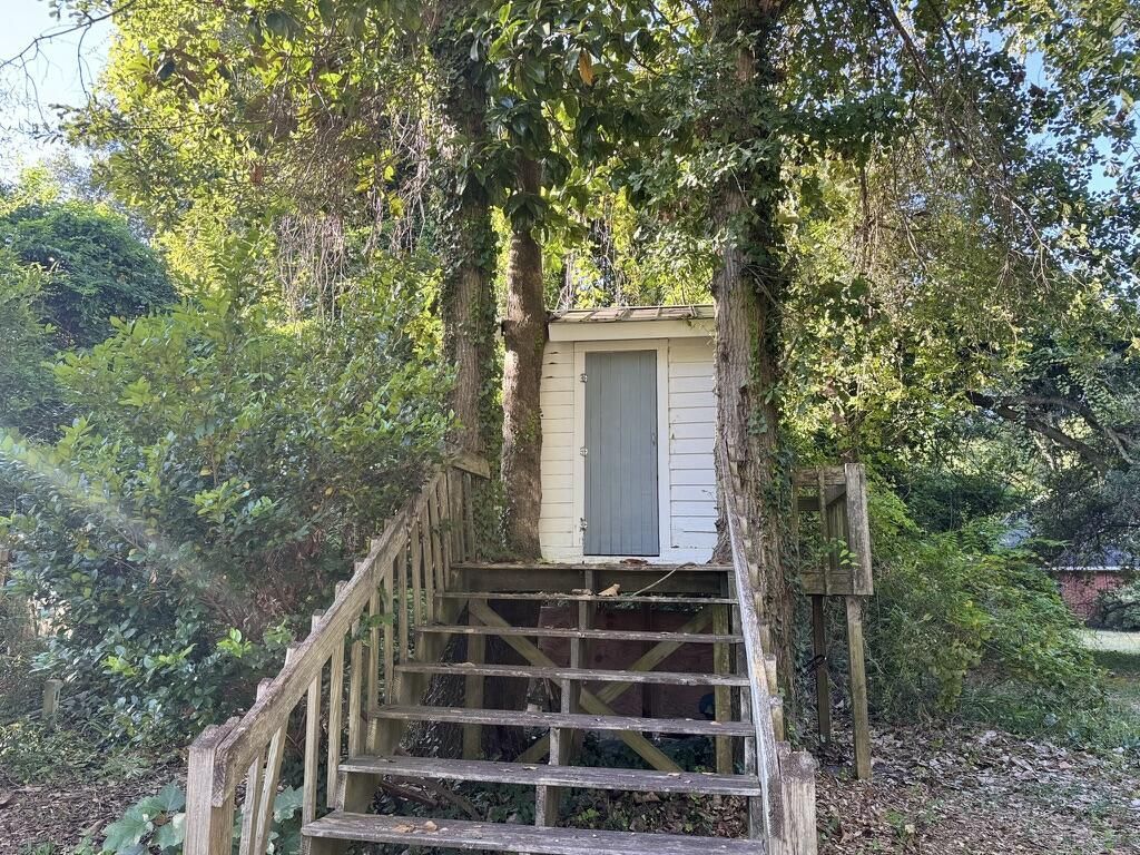 487 Hampton Street Photo 45