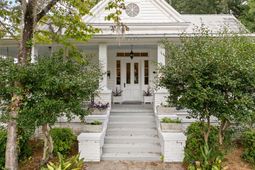 487 Hampton Street photo 4