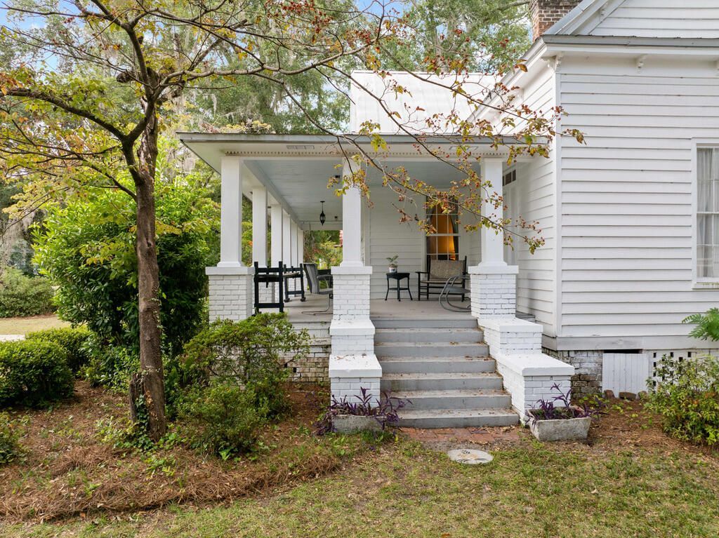 487 Hampton Street Photo 7