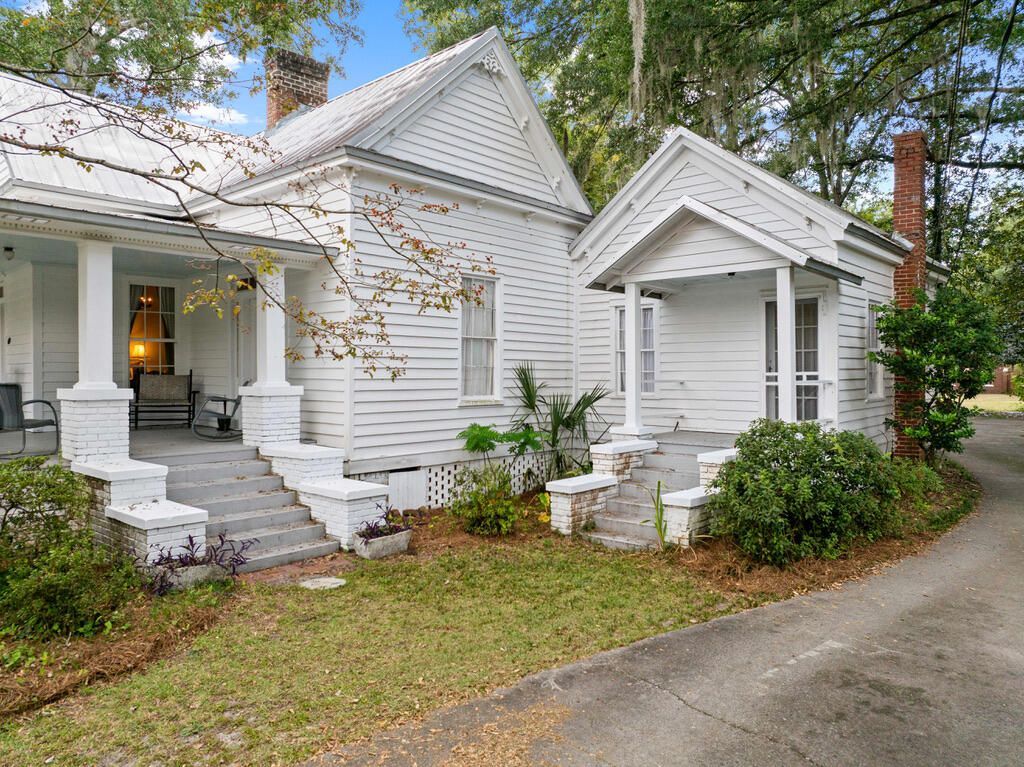 487 Hampton Street Photo 8