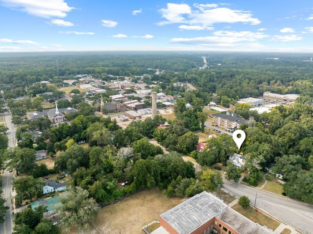 487 Hampton Street Photo 9