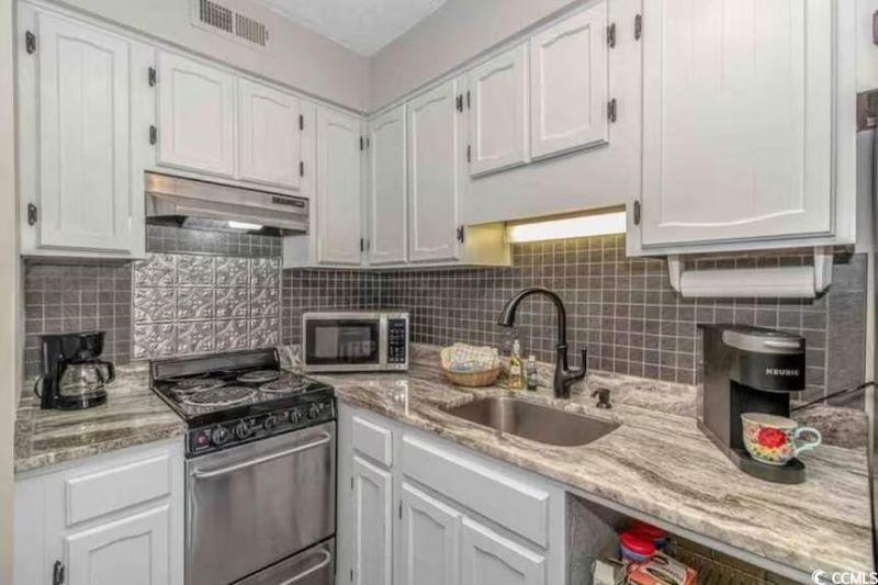 215 Atlantic Ave. Photo 11