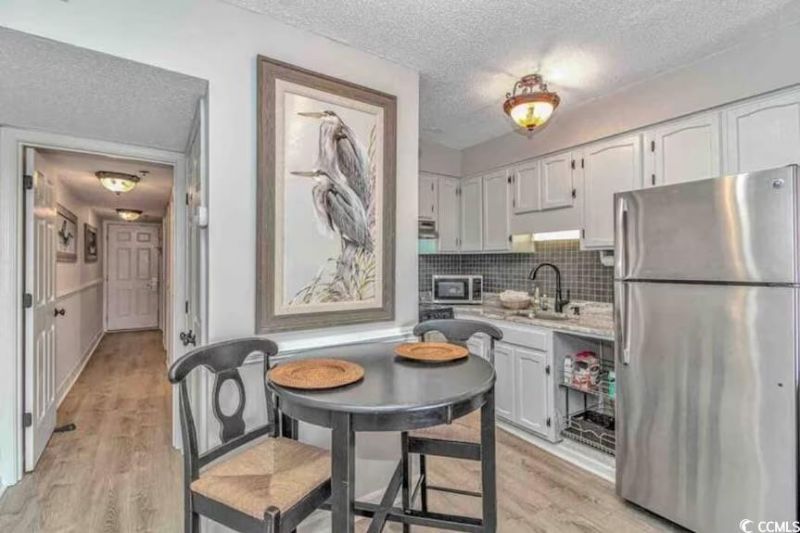 215 Atlantic Ave. Photo 9