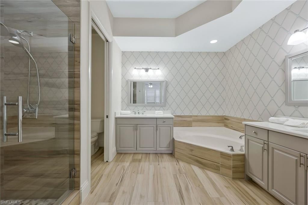 831 Sailaway Ln, Unit 203, Naples, FL 34108 Photo