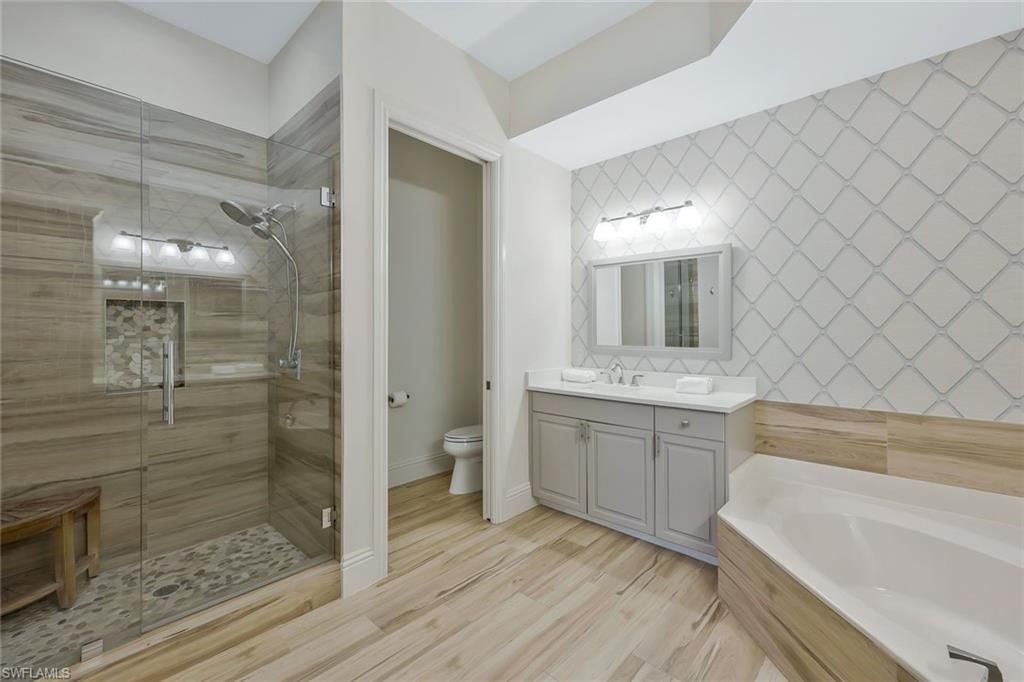 831 Sailaway Ln, Unit 203, Naples, FL 34108 Photo