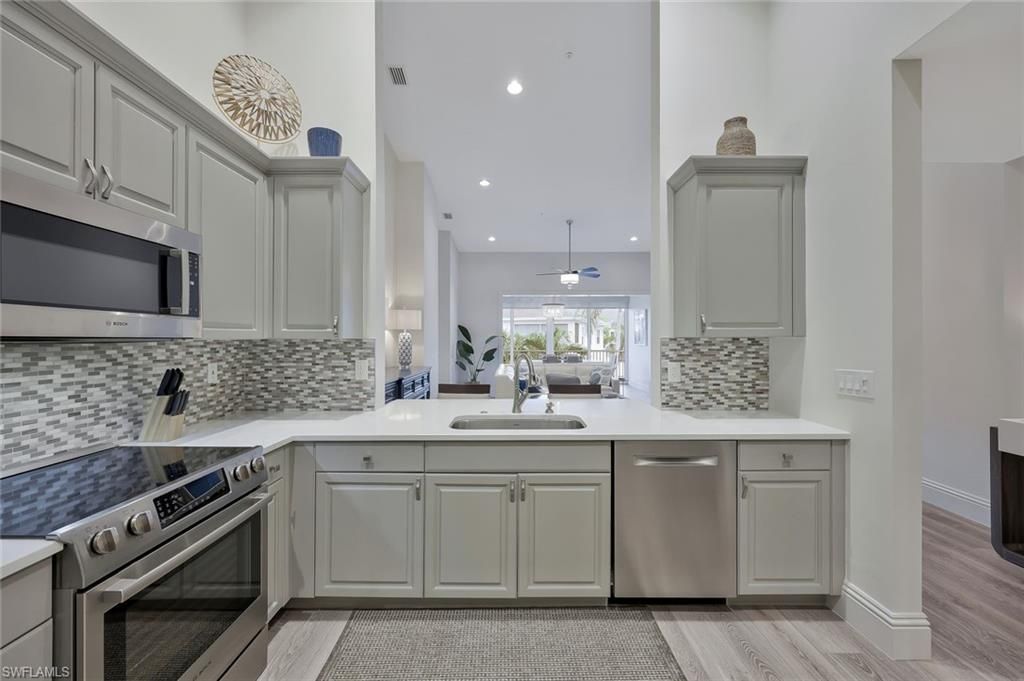 831 Sailaway Ln, Unit 203, Naples, FL 34108 Photo