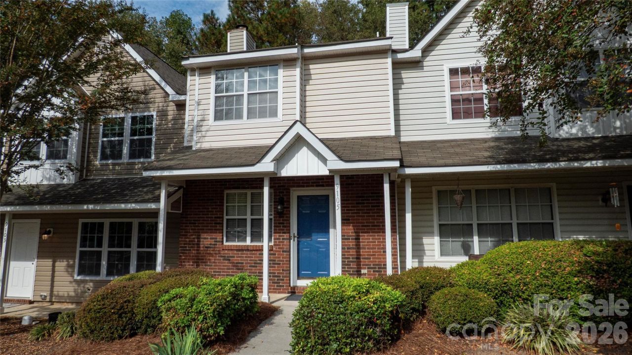 9105 Exbury Court, Charlotte, NC 28269 Main Photo