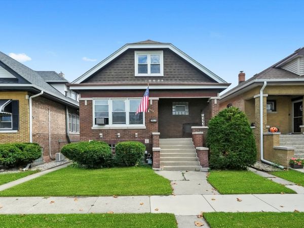 3829 Wisconsin Avenue, Berwyn, IL 60402