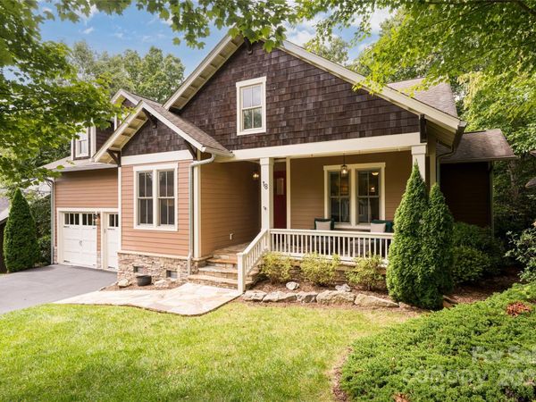 18 E Owl Creek Lane, Fairview, NC 28730