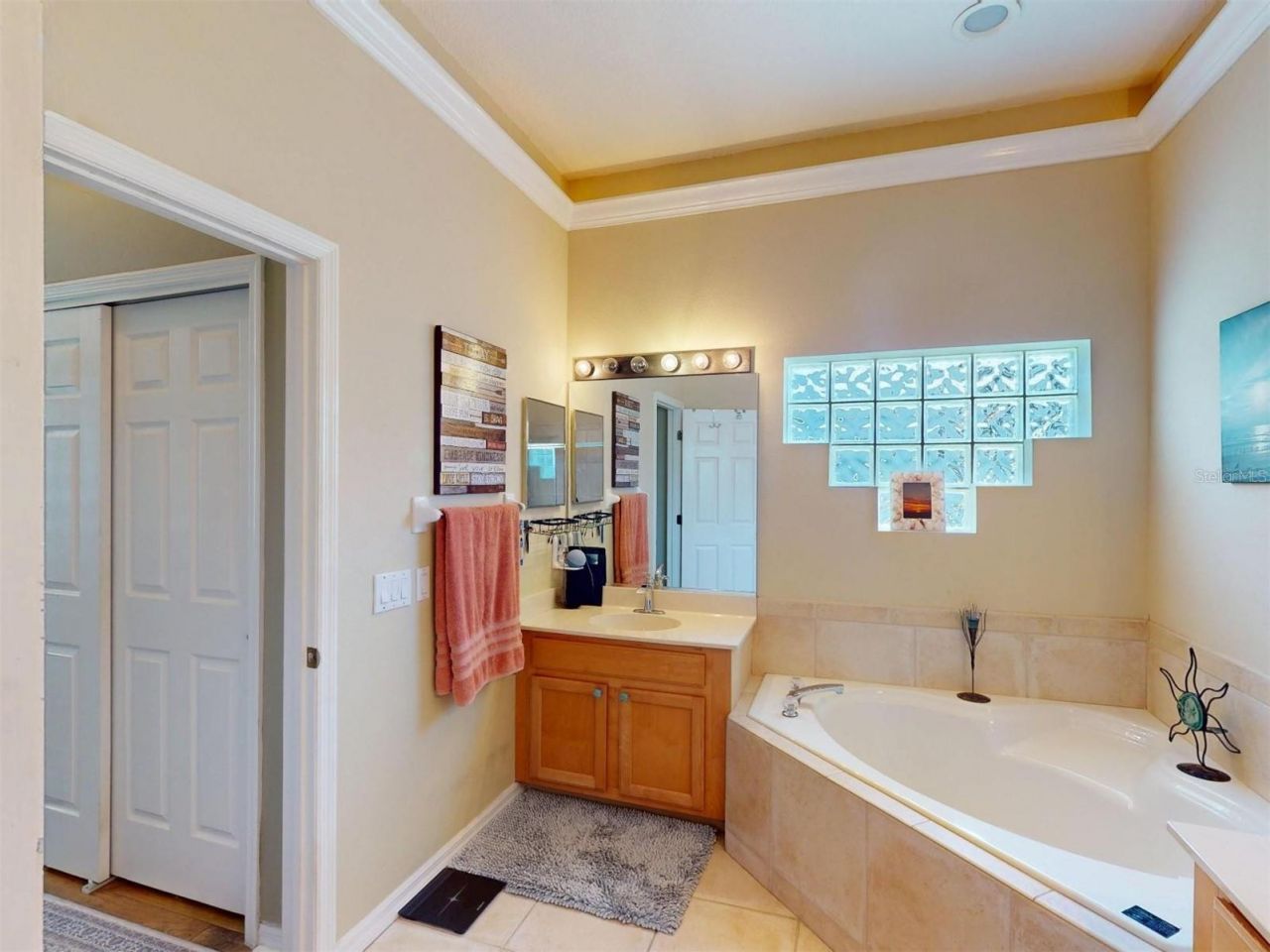 3611 2nd Drive Ne, Bradenton, FL 34208 Photo