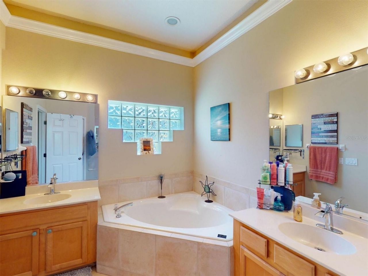 3611 2nd Drive Ne, Bradenton, FL 34208 Photo