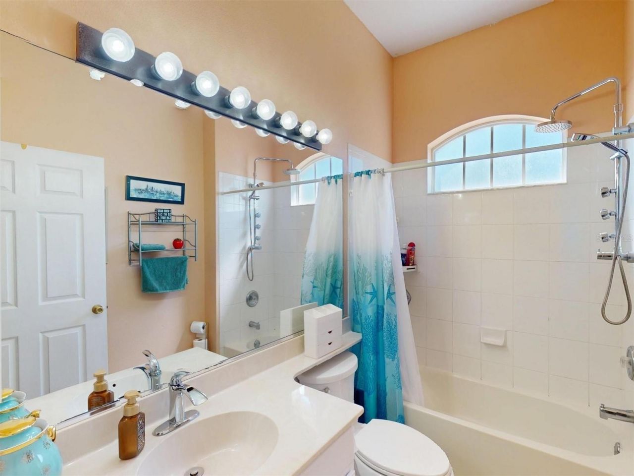 3611 2nd Drive Ne, Bradenton, FL 34208 Photo