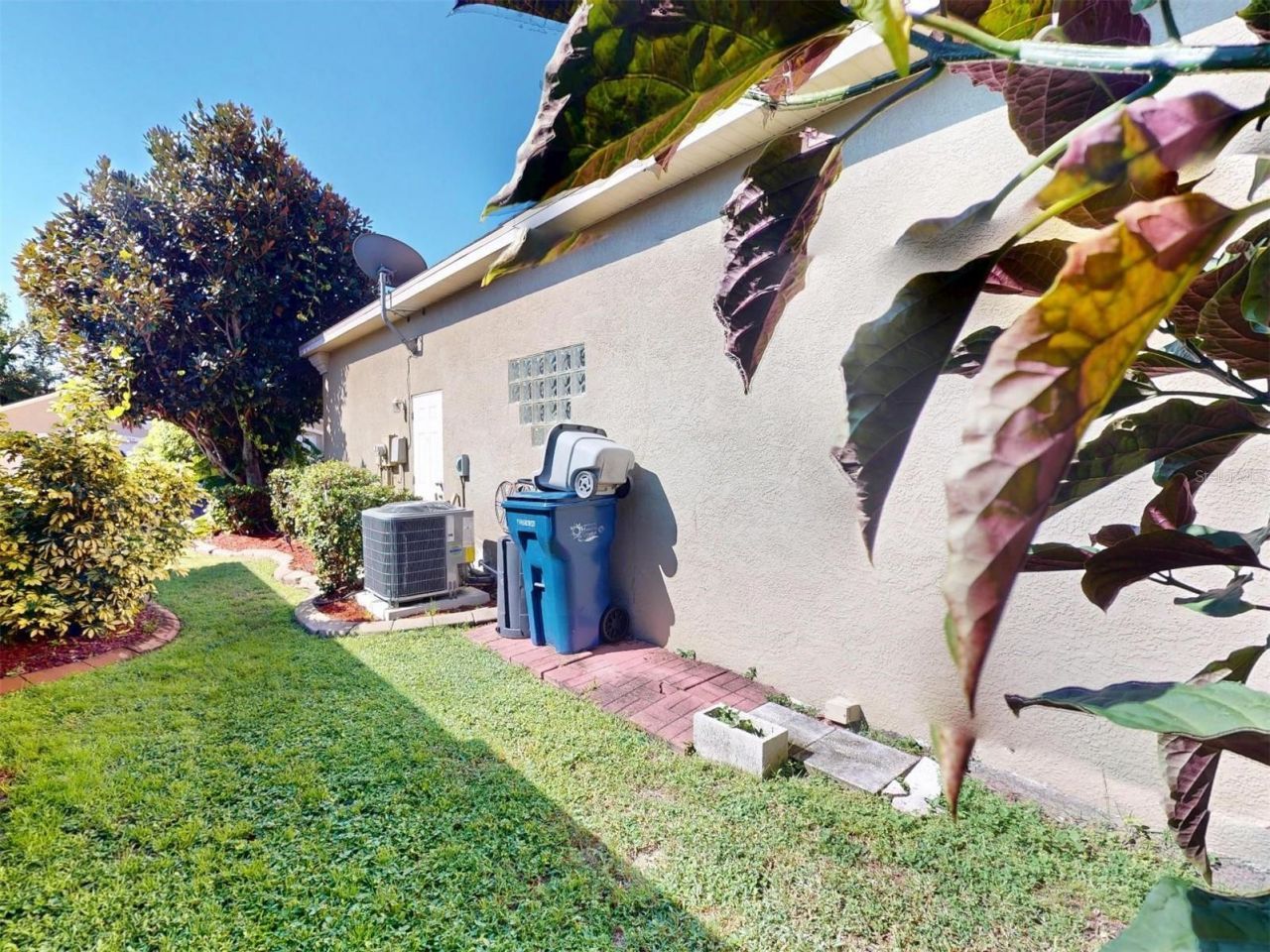 3611 2nd Drive Ne, Bradenton, FL 34208 Photo