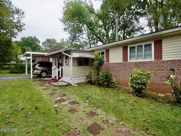 206 Hartford Rd, Knoxville, TN 37920