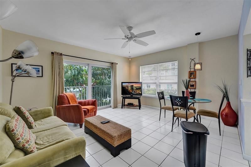 341 N Birch Road, Unit 316, Fort Lauderdale, FL 33304 Photo