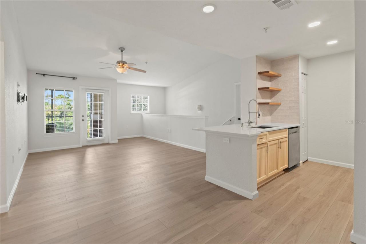 8827 Manor Loop, Unit 201, Lakewood Ranch, FL 34202 Photo