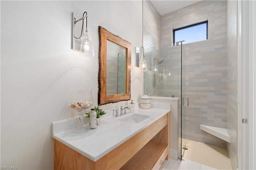 160 Little Carlos Ln, Fort Myers Beach, FL 33931 Photo