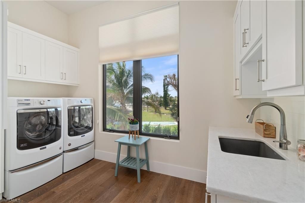 160 Little Carlos Ln, Fort Myers Beach, FL 33931 Photo