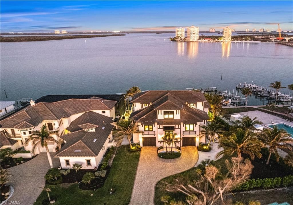 160 Little Carlos Ln, Fort Myers Beach, FL 33931 Photo