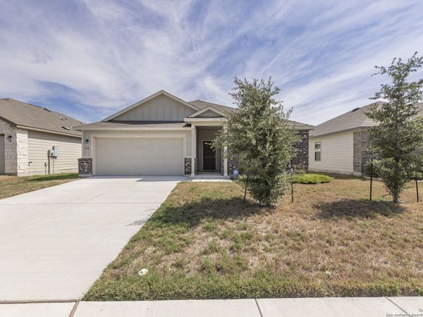 765 Stonemanor Bay, Seguin, TX 78155