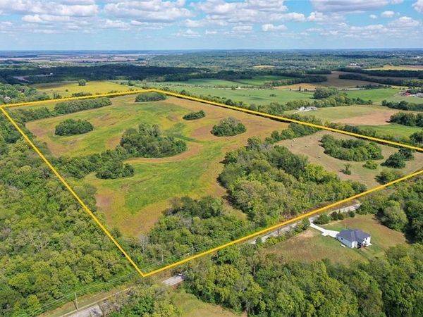 20500 E Bundschu Road, Independence, MO 64056